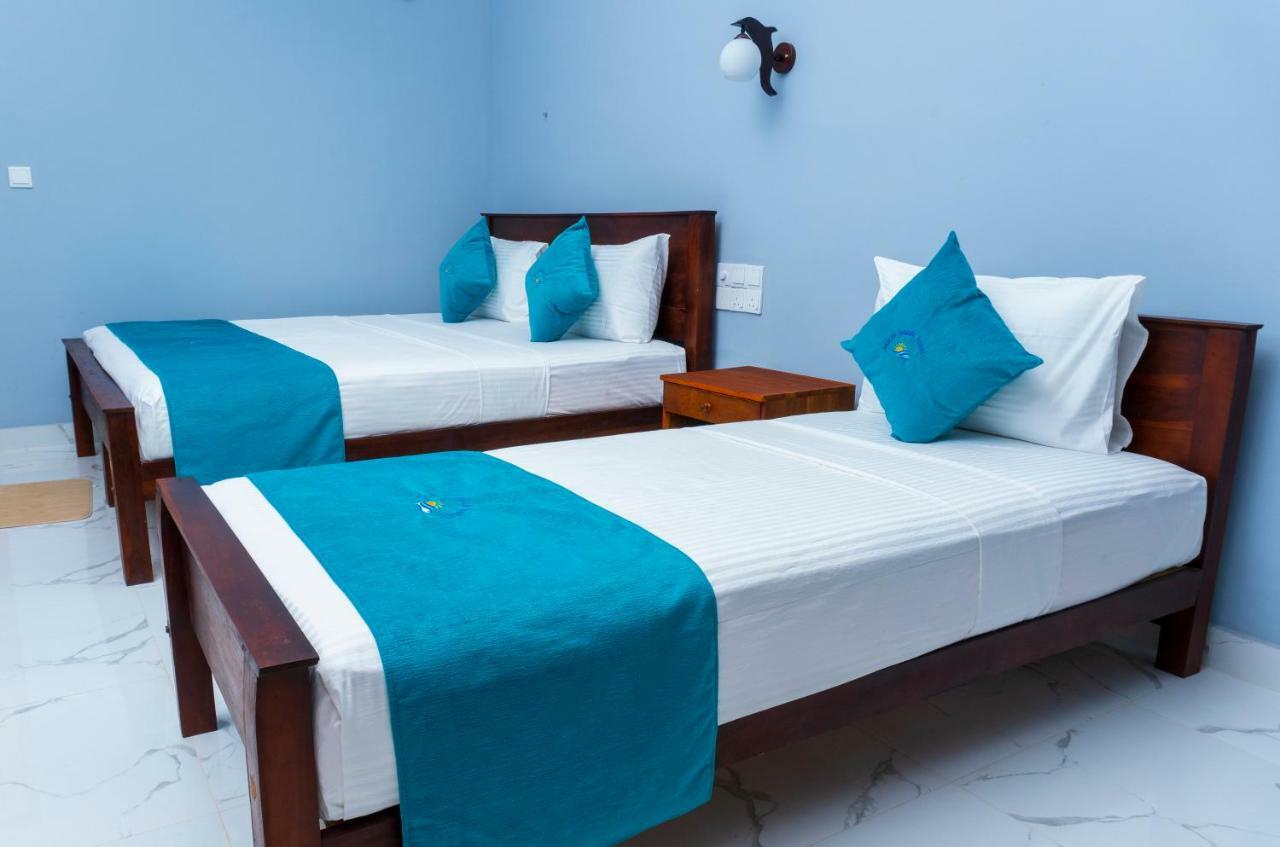 MRD Beach Hotel Trincomalee Exterior foto